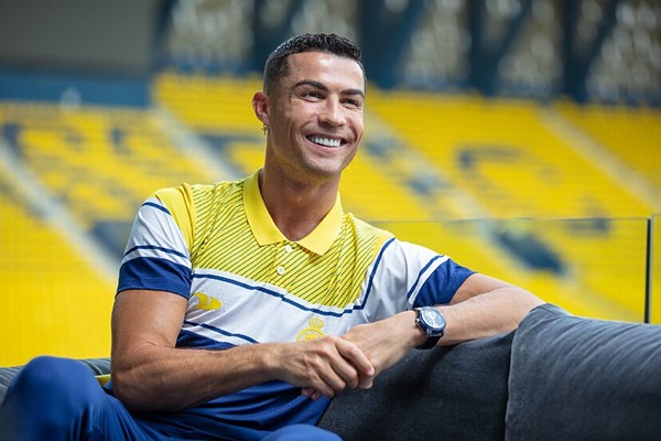 Cristiano Ronaldo - cầu thủ đẹp trai nhất thế giới